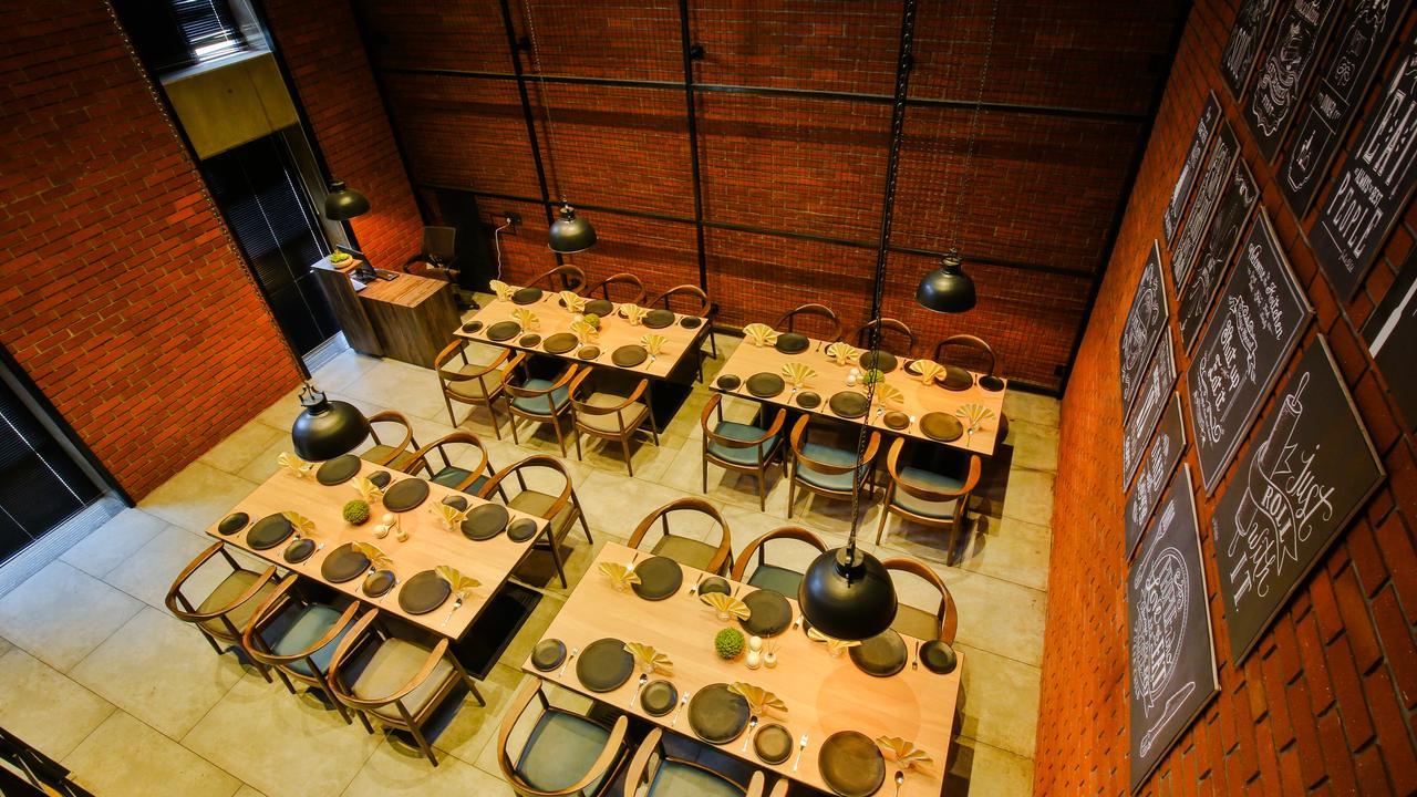 The Weekend Address Surat Exterior foto
