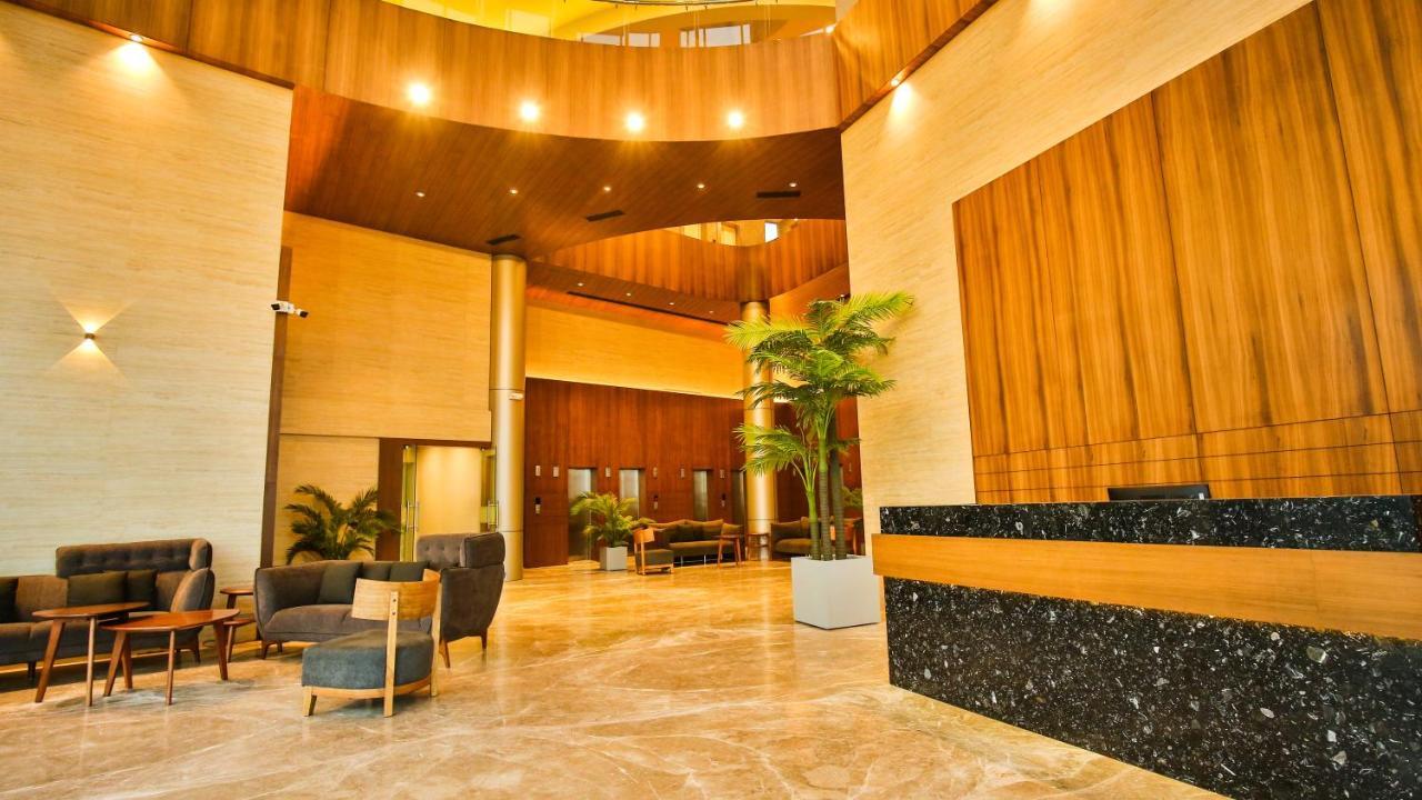 The Weekend Address Surat Exterior foto