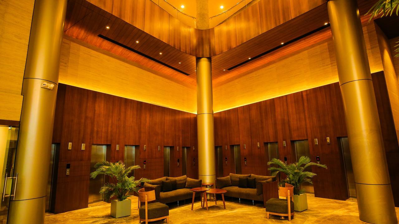 The Weekend Address Surat Exterior foto